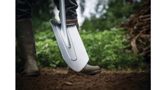 Pelles Fiskars - Bêche à bord pointu pour sol dur et caillouteux - 120 cm - Acier/plastique renforcé de fibre de verre - Xact - Taille: L - 1003683 4 Pelles Fiskars - Bêche à bord pointu pour sol dur et caillouteux - 120 cm - Acier/plastique renforcé de fibre de verre - Xact - Taille: L - 1003683 – Image 2