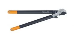 Coupe-branches Fiskars - Coupe - branches à enclume pour bois sec et dur - Système à crémaillère PowerGear II - Ø 5 cm - acier trempé avec revêtement antiadhésif - 69 cm - 112580